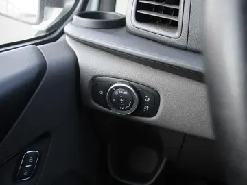FORD Transit Custom Kombi 320 L1 (9 Sitzer)