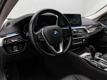 BMW 530e xD LuxuryLine 360 Laser HUD DAB H K ACC AHK