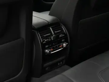 BMW 530e xD LuxuryLine 360 Laser HUD DAB H K ACC AHK