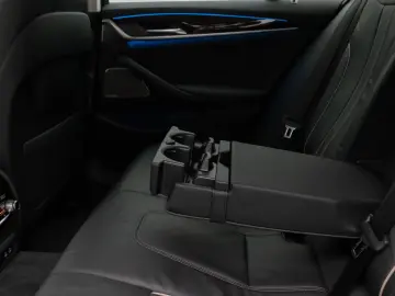 BMW 530e xD LuxuryLine 360 Laser HUD DAB H K ACC AHK