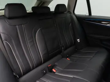 BMW 530e xD LuxuryLine 360 Laser HUD DAB H K ACC AHK