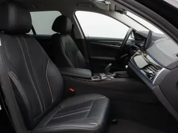 BMW 530e xD LuxuryLine 360 Laser HUD DAB H K ACC AHK