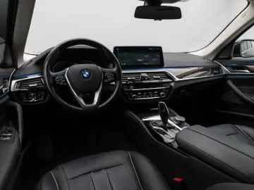 BMW 530e xD LuxuryLine 360 Laser HUD DAB H K ACC AHK