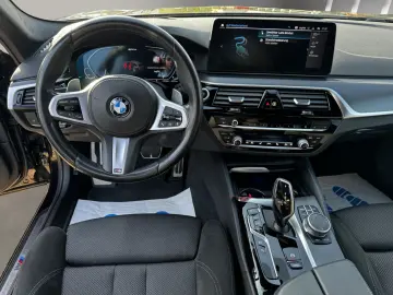BMW 530 e M Sport HEAD-UP 292 PS