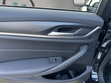 BMW 530 e M Sport HEAD-UP 292 PS