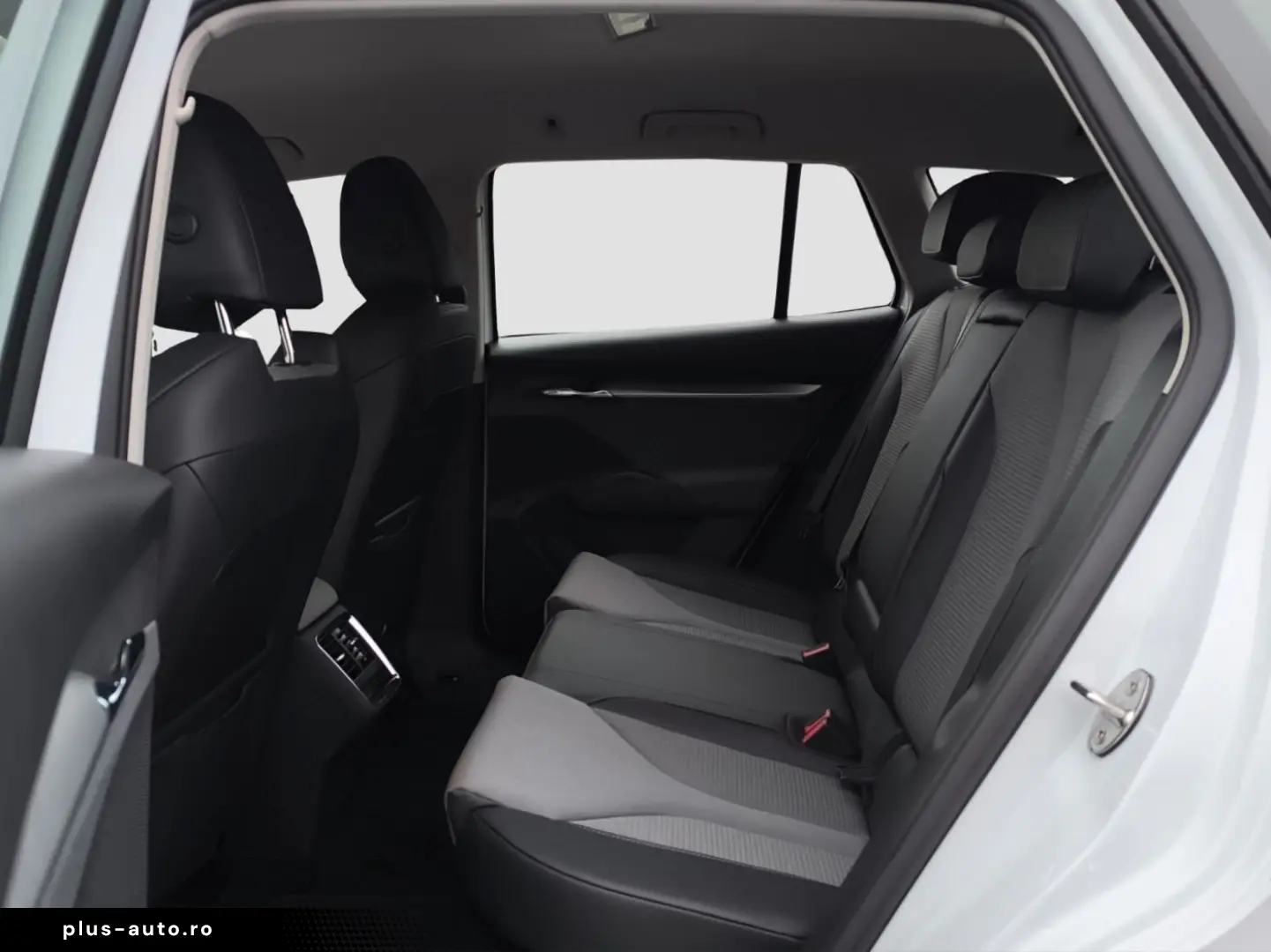 SKODA Enyaq 60 Loft NAVI RFK 19 LM APP-CONNECT LED