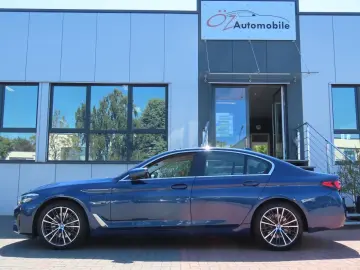 BMW 530e Ambiente Schiebedach Leder