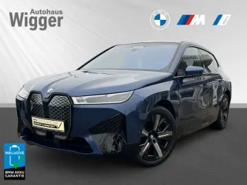 BMW iX xDrive50 HUD AHK Panoramadach Harman Kardon