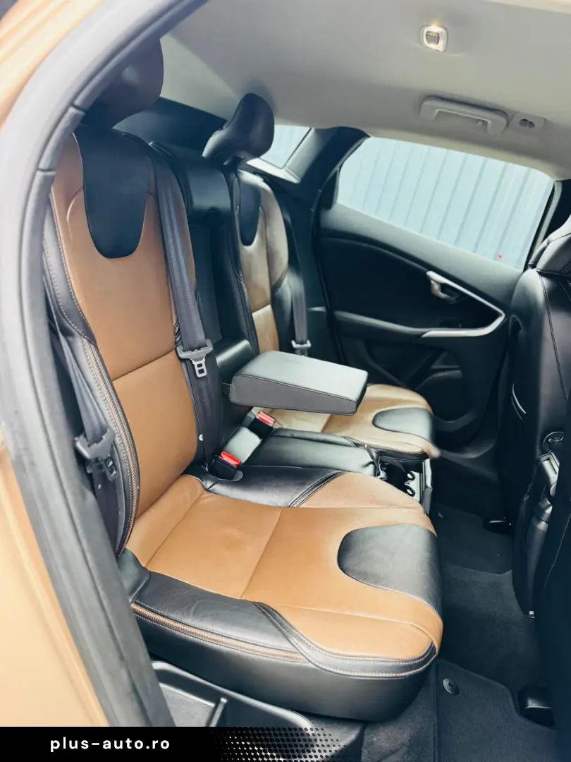 VOLVO V40 CROSS COUNTRY D4   2.0 DIESEL 190CP   FAB 09.2014