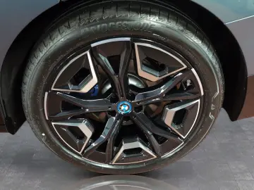 BMW iX xDrive50 Sportp SkyLounge Laser 360 H&K