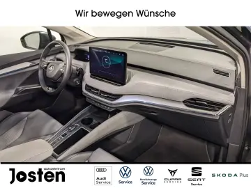 SKODA Enyaq 50 Loft LED Navi DAB Pano CarPlay PDC KAM