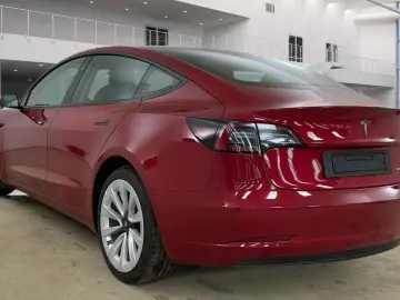 TESLA Model 3 LongRange AWD Autopil AHK SO94% 19 Ryzen