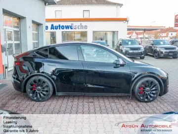 TESLA Model Y Performance Dual AWD Carbon Autopilot-3