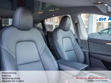 TESLA Model Y Performance Dual AWD Carbon Autopilot-3