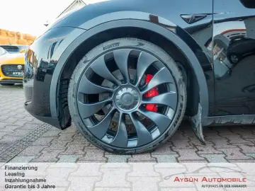 TESLA Model Y Performance Dual AWD Carbon Autopilot-3