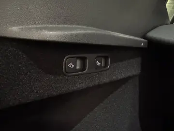 TESLA Model Y Performance Dual AWD 8-fach bereift !