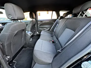 OPEL Insignia Elegance Sports Tourer