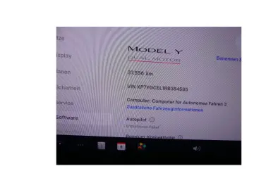 TESLA Model Y Performance AWD 8-fach bereift auf 20