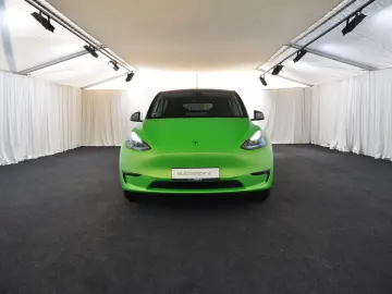 TESLA Model Y Long Range AWD 20-Zoll W-Reifen PDC VAT