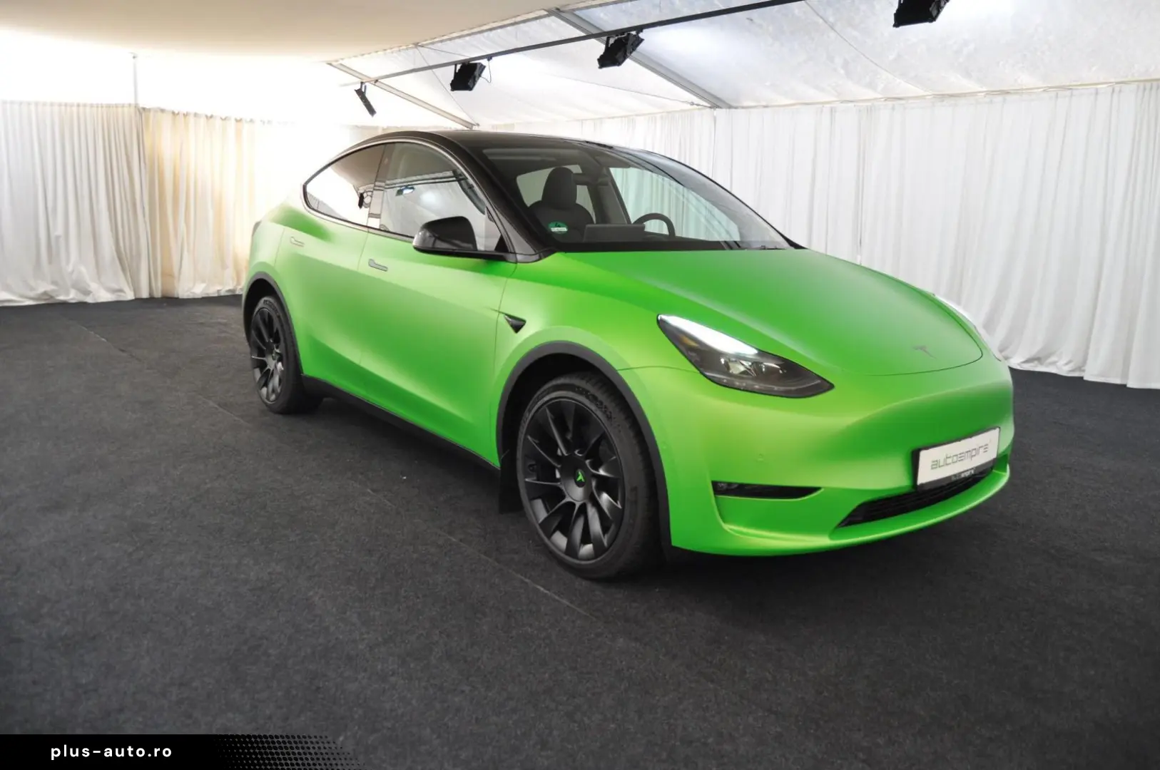 TESLA Model Y Long Range AWD 20-Zoll W-Reifen PDC VAT
