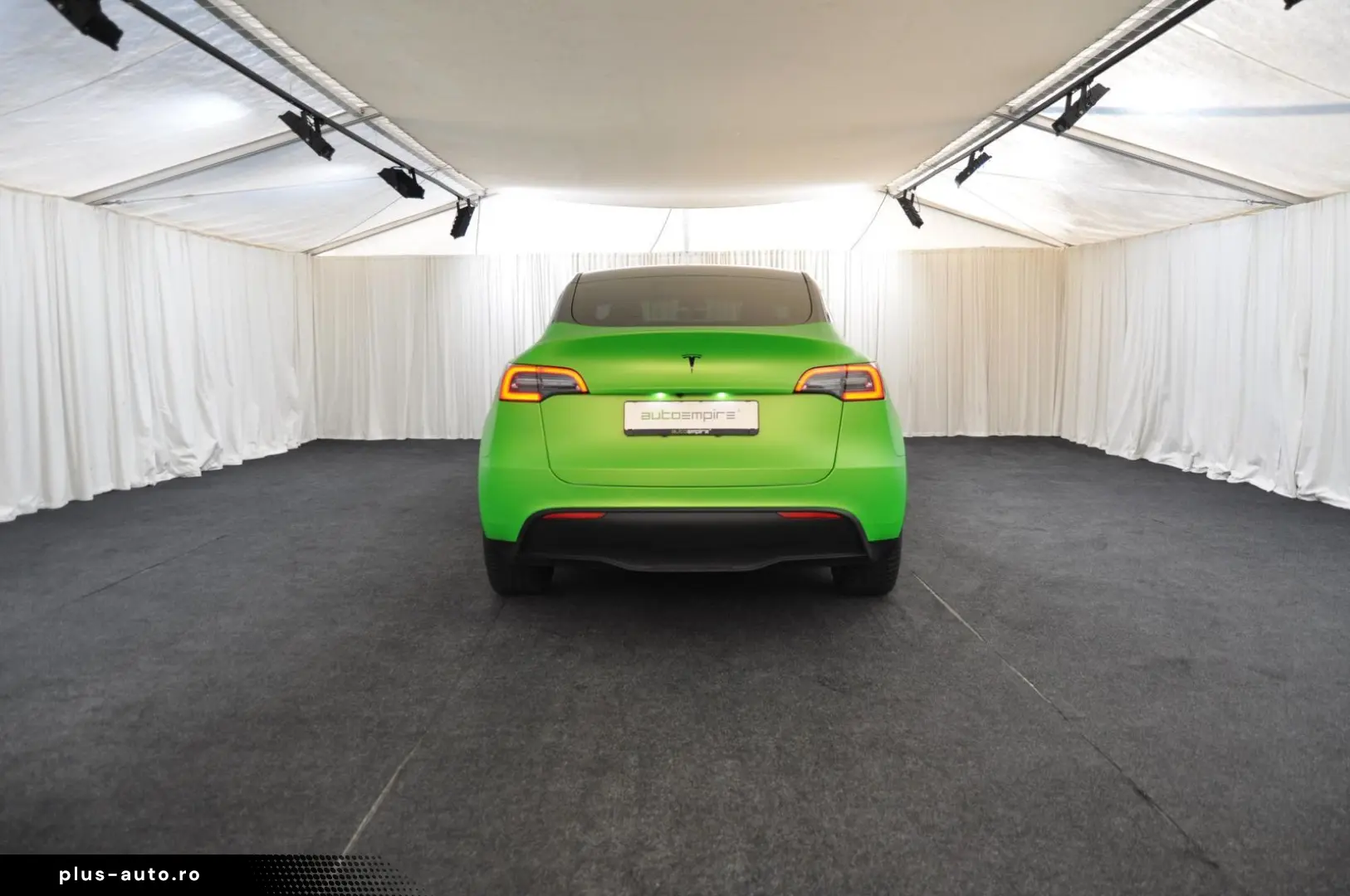 TESLA Model Y Long Range AWD 20-Zoll W-Reifen PDC VAT