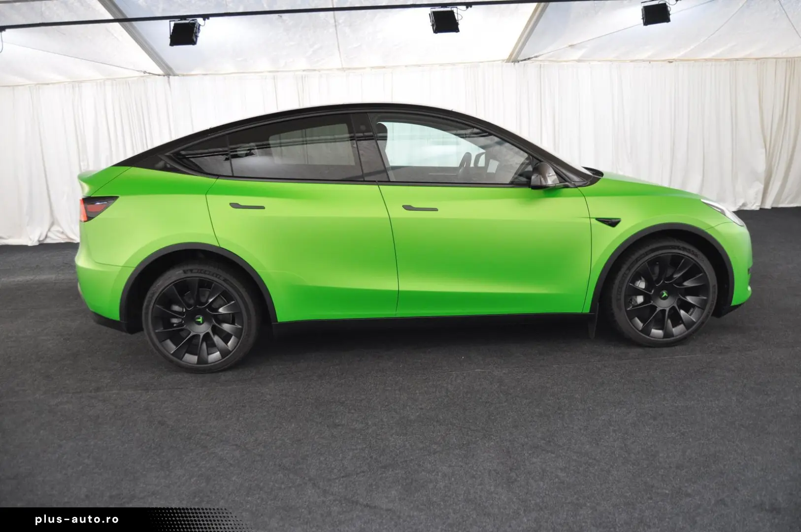 TESLA Model Y Long Range AWD 20-Zoll W-Reifen PDC VAT