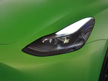 TESLA Model Y Long Range AWD 20-Zoll W-Reifen PDC VAT