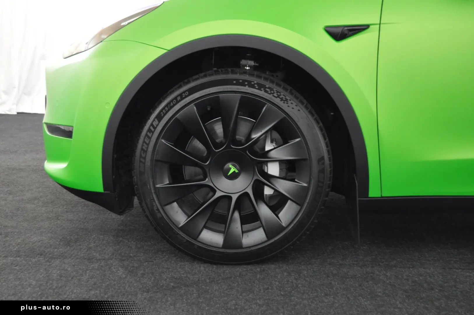 TESLA Model Y Long Range AWD 20-Zoll W-Reifen PDC VAT