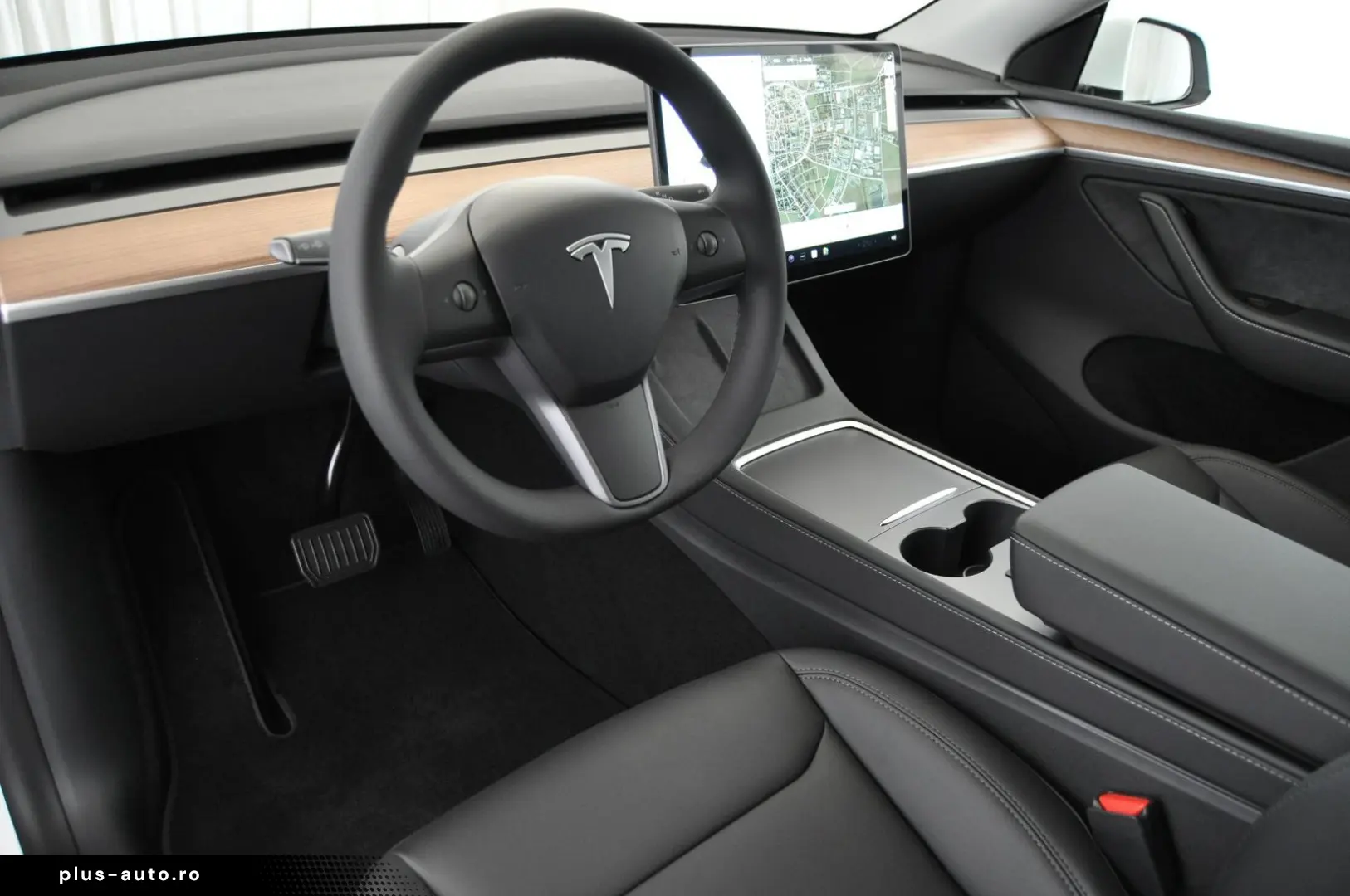 TESLA Model Y Long Range AWD 20-Zoll W-Reifen PDC VAT