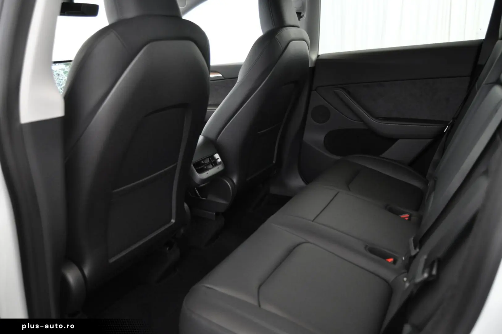 TESLA Model Y Long Range AWD 20-Zoll W-Reifen PDC VAT