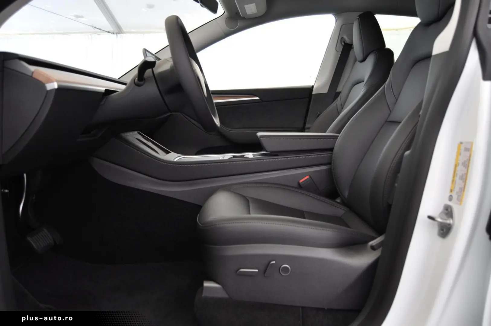 TESLA Model Y Long Range AWD 20-Zoll W-Reifen PDC VAT