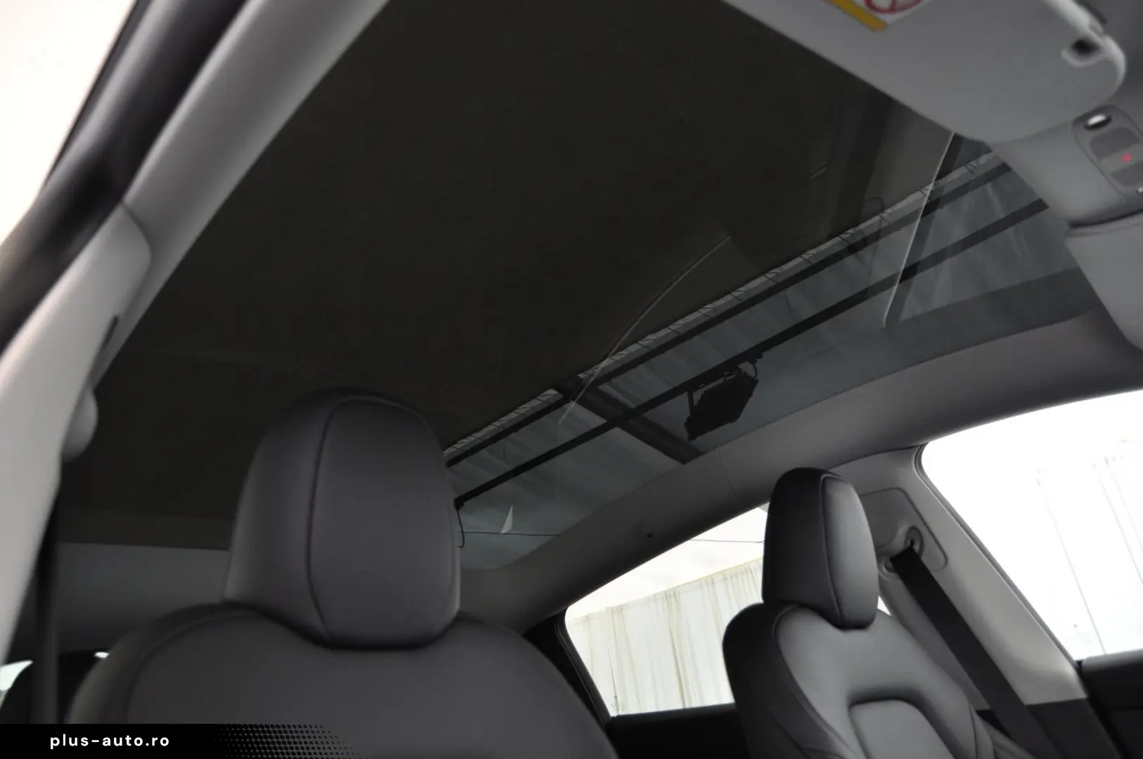 TESLA Model Y Long Range AWD 20-Zoll W-Reifen PDC VAT