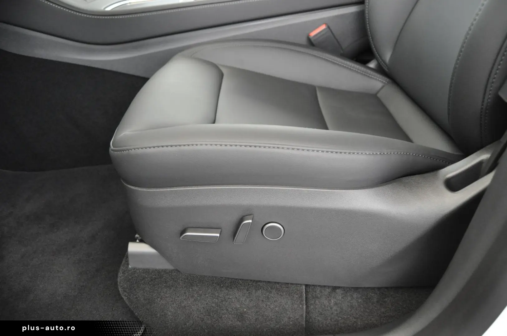 TESLA Model Y Long Range AWD 20-Zoll W-Reifen PDC VAT