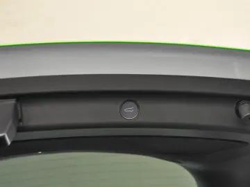 TESLA Model Y Long Range AWD 20-Zoll W-Reifen PDC VAT