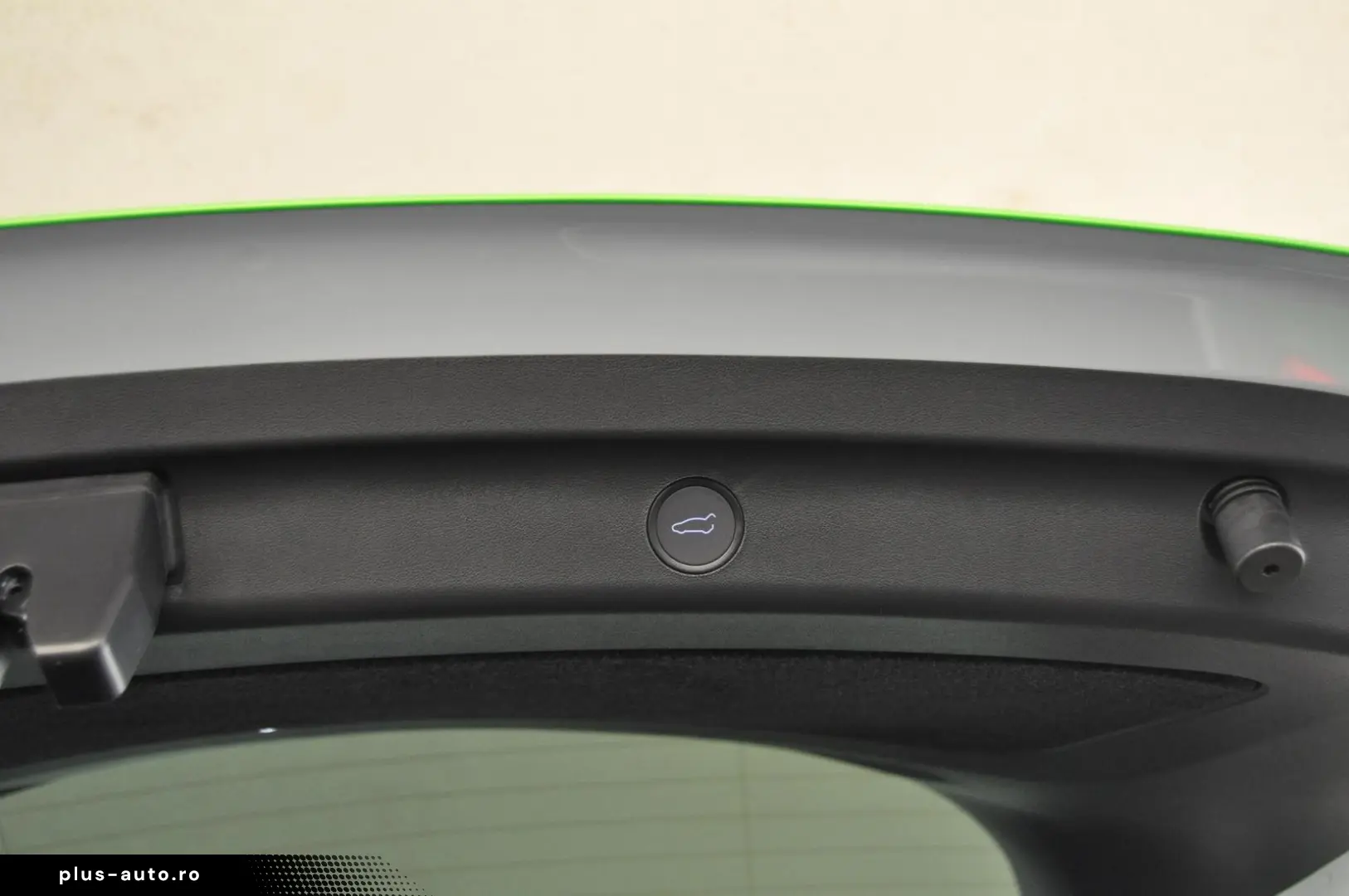 TESLA Model Y Long Range AWD 20-Zoll W-Reifen PDC VAT