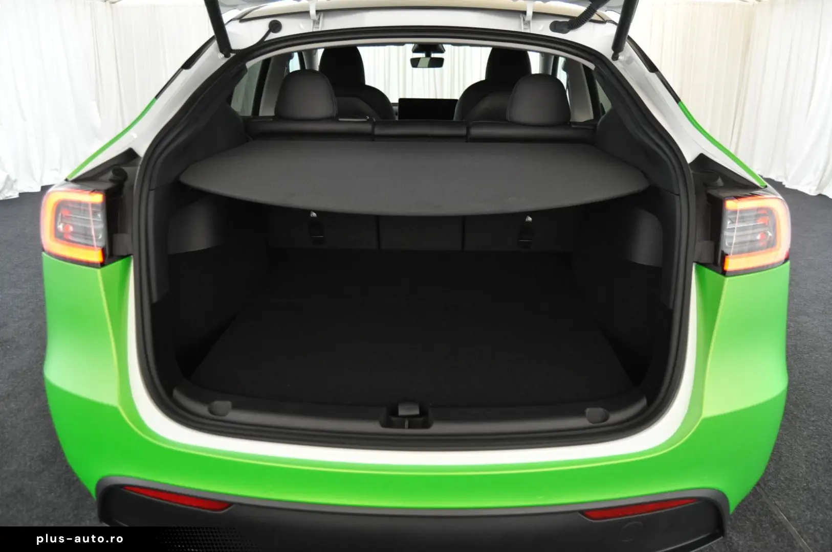 TESLA Model Y Long Range AWD 20-Zoll W-Reifen PDC VAT