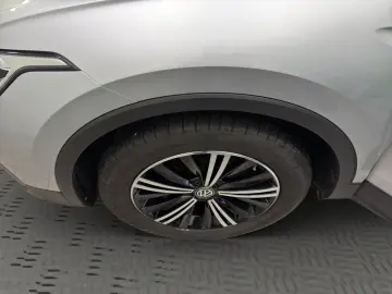 VW Tiguan 1.5 TSI DSG UNITED Matrix ACC Navi