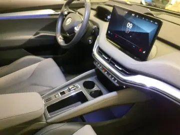 SKODA Enyaq iV 80x #HEAD-UP #AHK #KEYLESS #ALLRAD #ACC