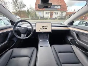 TESLA Model 3 RWD Ryzen! LFP! SoH 96%! 27TKM! 1.HAND!