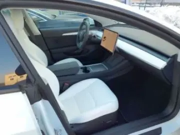 TESLA Model 3 PERFORMANCE DUAL-MOTOR NAVI LED PANO DAB