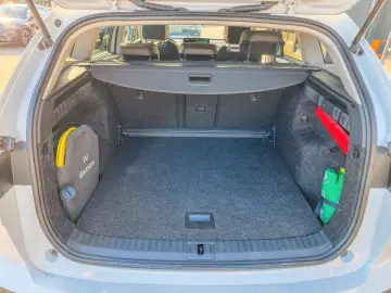 SKODA Enyaq 60 Loft 180PS NAVI SHZ LED APP RFK