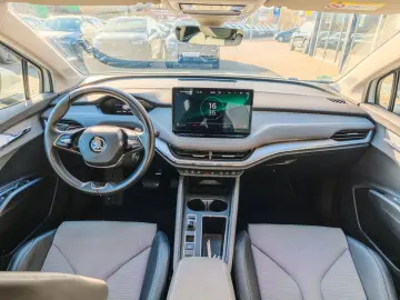 SKODA Enyaq 60 Loft 180PS NAVI SHZ LED APP RFK