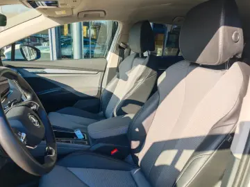 SKODA Enyaq 60 Loft 180PS NAVI SHZ LED APP RFK