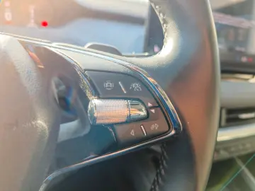 SKODA Enyaq 60 Loft 180PS NAVI SHZ LED APP RFK