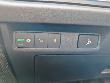 SKODA Enyaq 60 Loft 180PS NAVI SHZ LED APP RFK