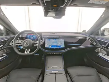 MERCEDES-BENZ E 220 d 4M AMG Night SUPERSCREEN Pano FAP  AHK