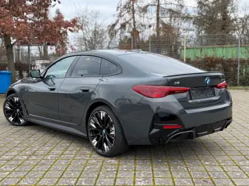 BMW eDrive40  M Sport Pro INDIVIDUAL.HUD.ACC.360 .HK