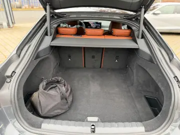 BMW eDrive40  M Sport Pro INDIVIDUAL.HUD.ACC.360 .HK