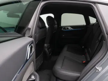 BMW i4 eD40 Gran Coupé Kamera DAB H K PDC Sport