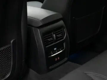 BMW i4 eD40 Gran Coupé Kamera DAB H K PDC Sport